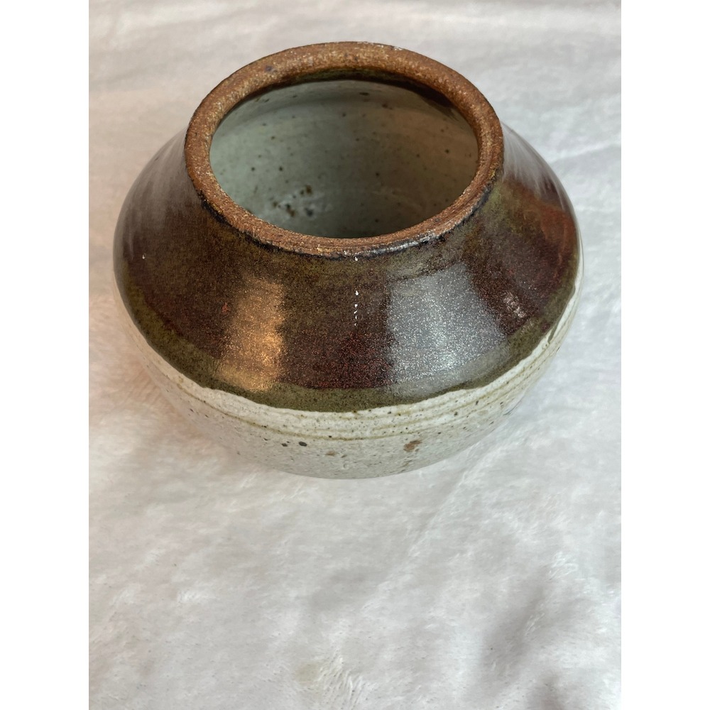 Studio Pottery Hand Thrown Stoneware Vase Signed Dan Brown Cream 4" Bulbous
